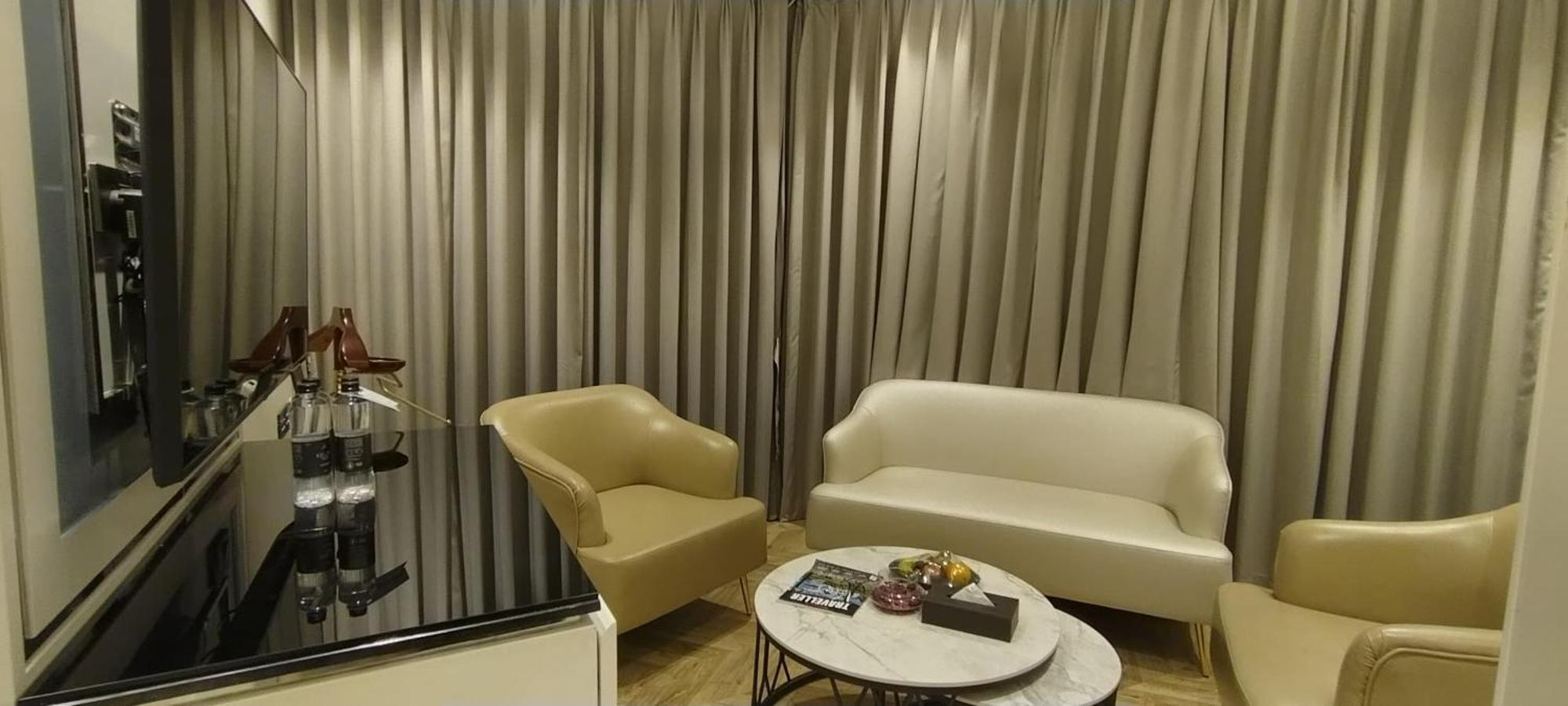 Amanora The Fern Hotels & Club Mundhva Екстериор снимка